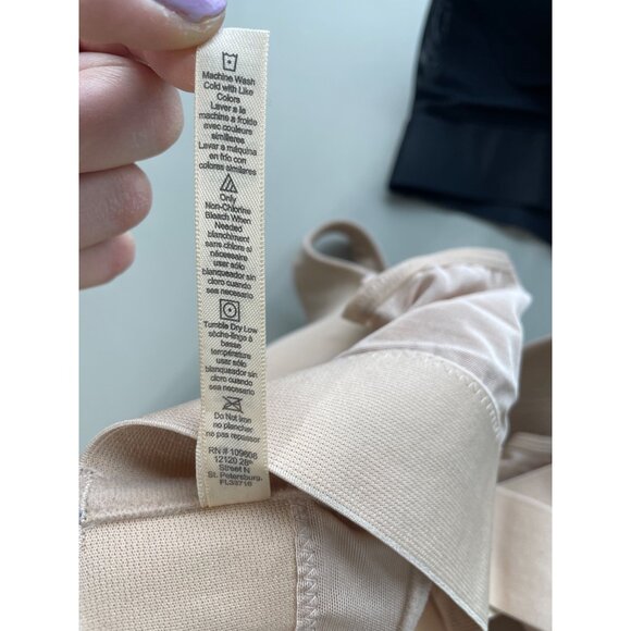 Rhonda Shear 2 Pk Molded Cup Bra with Wrap Back Size 2X Black Beige Comfy 648.15 - Picture 7 of 10